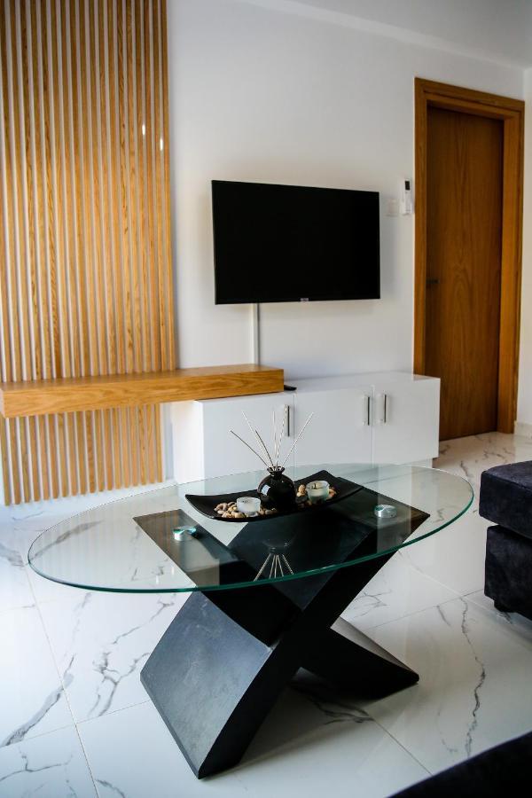 Sea Side Appartment In Kato Paphos Exteriör bild
